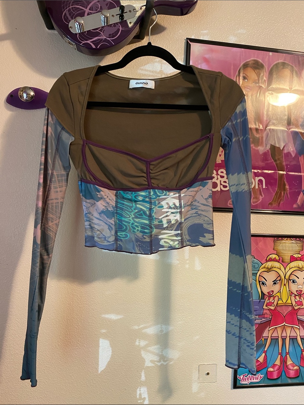 Guizio Long Sleeve graphic Panel Crop Top
